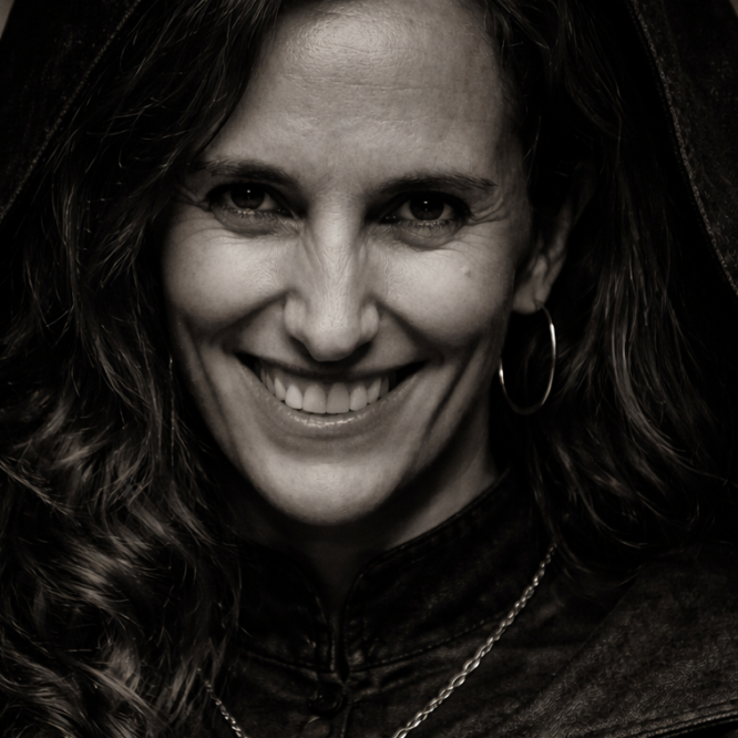 Mónica